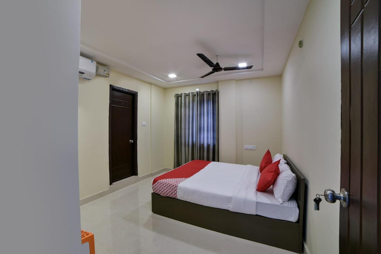 Oyo 16606 Iconic Living Hyderabad Exterior foto