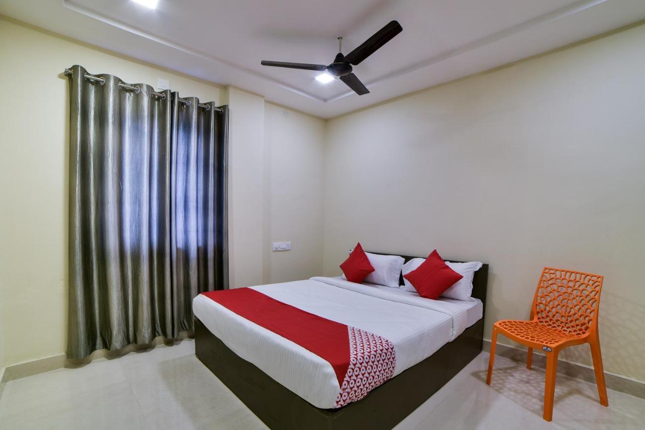 Oyo 16606 Iconic Living Hyderabad Exterior foto