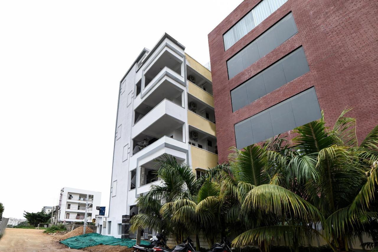 Oyo 16606 Iconic Living Hyderabad Exterior foto