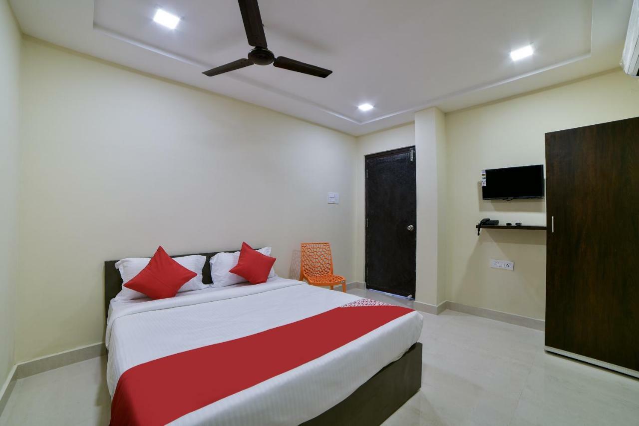 Oyo 16606 Iconic Living Hyderabad Exterior foto