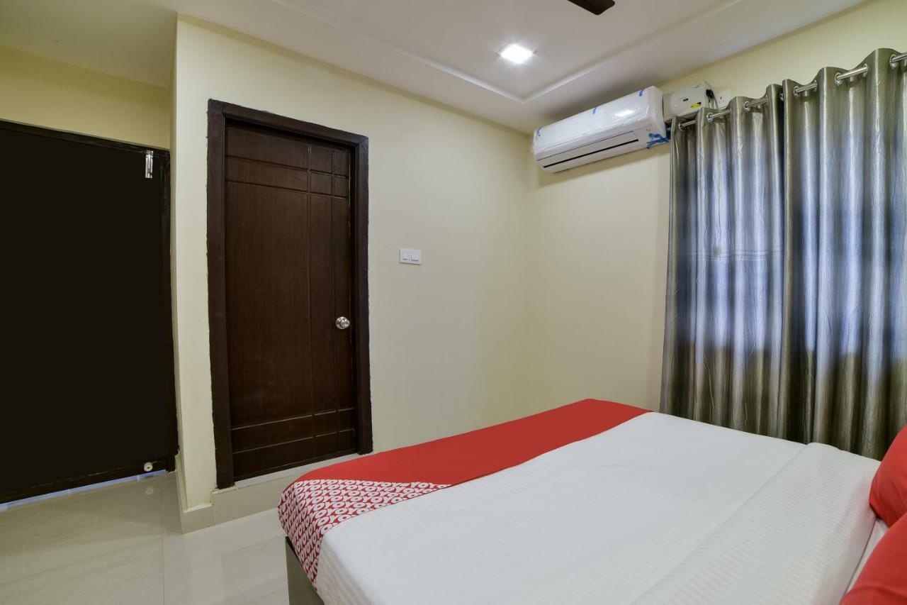 Oyo 16606 Iconic Living Hyderabad Exterior foto